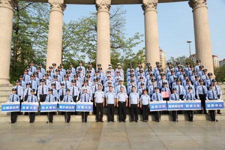 广东省中山古镇公安分局举行全警队列会操大比武