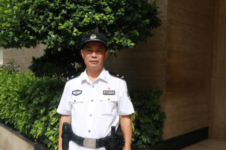 深圳宝安民警吴汉波：硬核反诈&nbsp;&nbsp;全力以赴