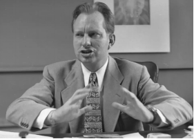 修炼?骗钱敛财的工具——依法取缔“法轮功”邪教组织25年特稿之二