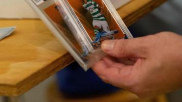 球星卡玩家诈骗圈内人1800万元，获刑12年3个月