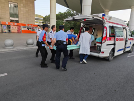 广州铁路公安局惠州公安处普宁站派出所紧急救助晕倒旅客&nbsp;&nbsp;警企民联动彰显生命至上