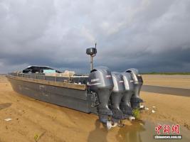 广西重拳打击涉海走私 连续查获海上走私香烟冻品案