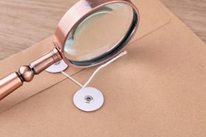 把要销毁的涉密文件给保洁人员被记大过 职场新人第一课→